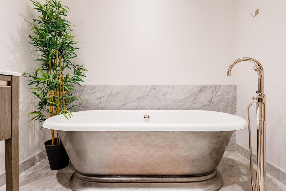 3-bed Duplex W Garden 3min To Holland Park Appartamento *